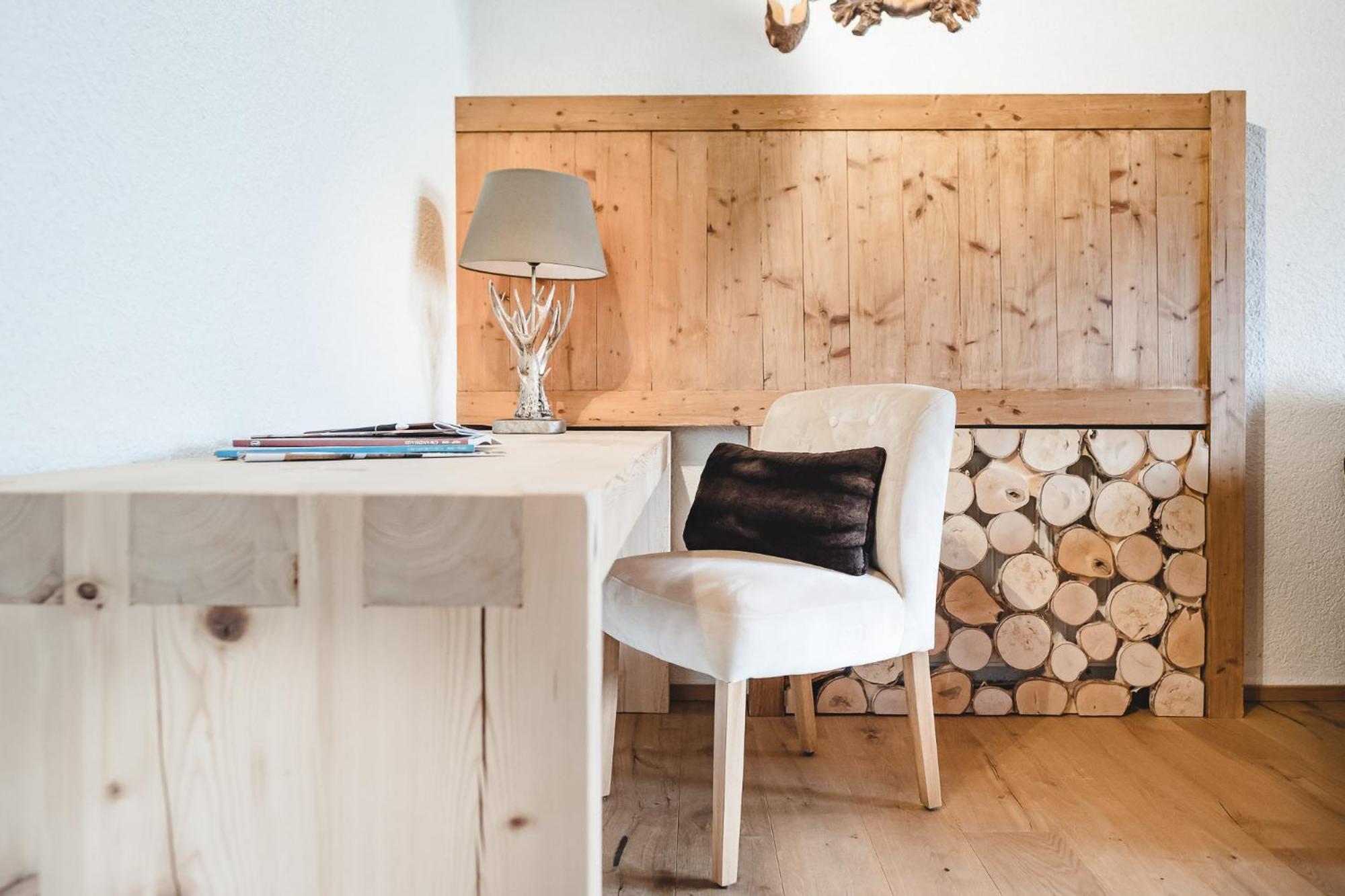 Aktiv & Spa Hotel Alpenrose Schruns Oda fotoğraf